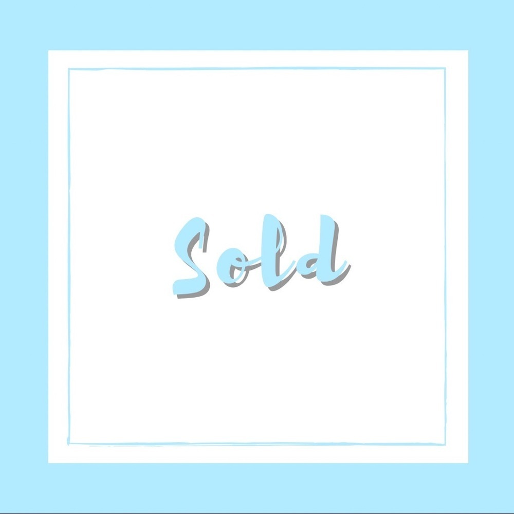 ✨SOLD✨​​